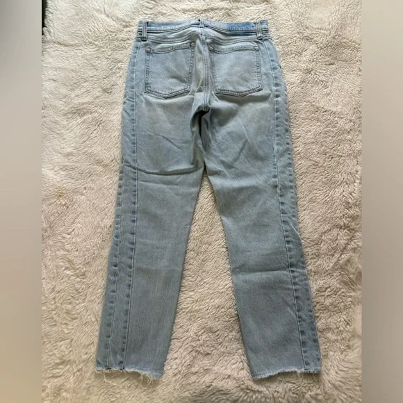 Abercrombie & Fitch The Skinny High Rise Light Blue raw Hem Jeans - Picture 6 of 7